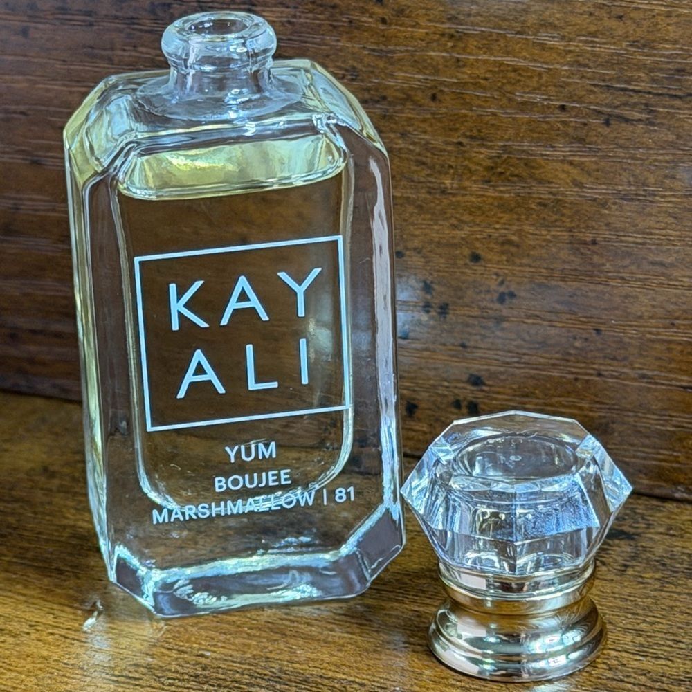Kayali Yum Boujee Marshmallow 5mL + Alafiya 100mL Marshmallow EDP + Freshie Bund - Picture 5 of 14